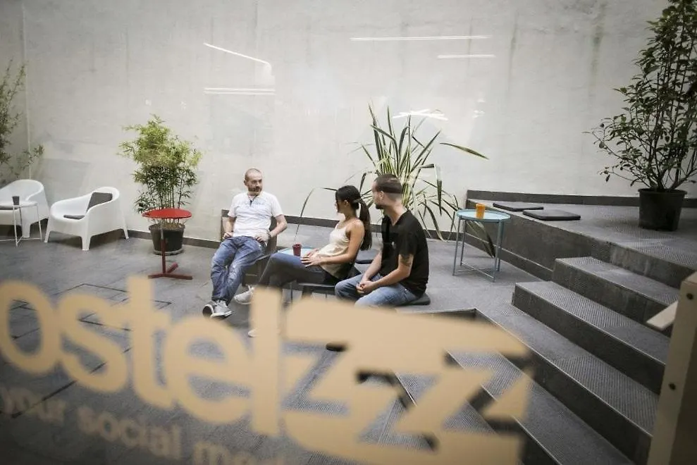 Ostelzzz Milano Hostel 0*, Milan