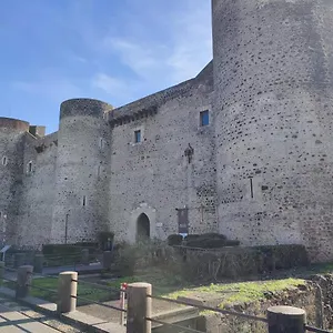 https://rainbow-house.catania-hotels.net